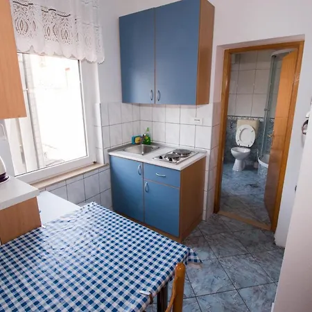 - Michy Apartman Omiš