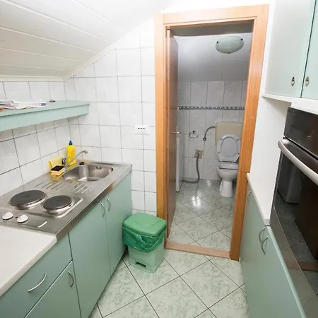 Apartment - Michy Omis