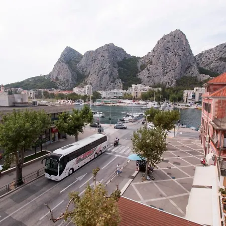 - Michy Omiš